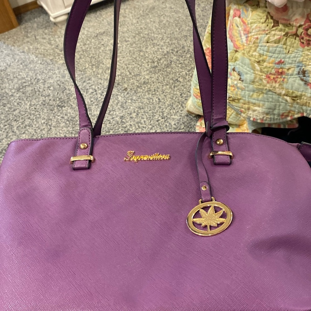 Wine tote with matching crossbody never used